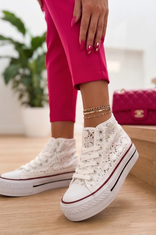 Weiße perforierte Sneakers über dem Knöchel Piper