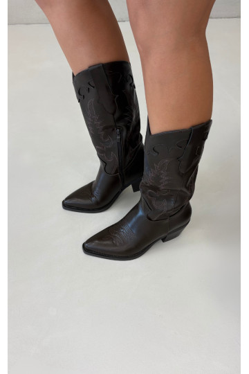 Knöchelhohe Cowboy-Stiefel mit Absätzen aus schokoladenfarbenem Kunstleder Jarissa
