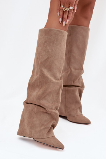 Damen Stiefel gefüttert mit Einsätzen und Absätzen aus Kunstveloursleder sandfarben Elivira 2