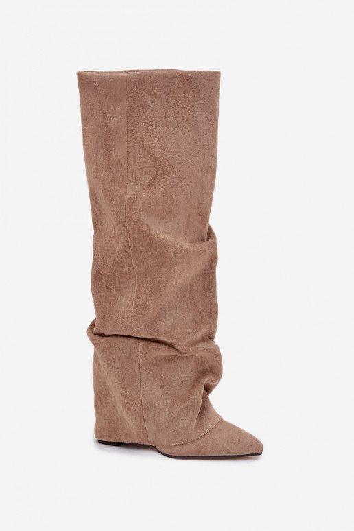 Damen Stiefel gefüttert mit Einsätzen und Absätzen aus Kunstveloursleder sandfarben Elivira