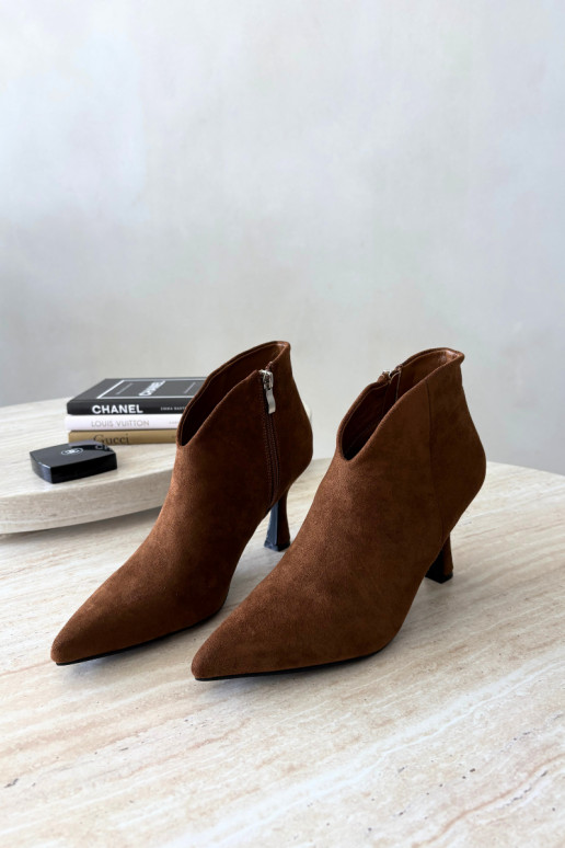Damen Stiefeletten auf schmalem Absatz mit spitzem Zehen in brauner Bessia