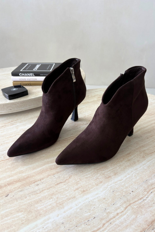 Damen Stiefeletten auf schmalem Absatz mit spitzem Zehen in schokoladenfarbener Bessia
