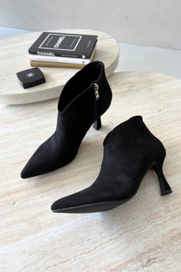 Damenstiefel Ermöglicht Smukłym Obcasie Ze Szpiczastym Noskiem schZuarze Farbe Bessia