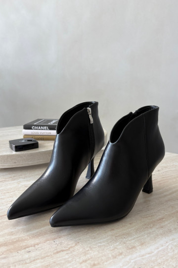Damenstiefel Ermöglicht Smukłym Obcasie Ze Szpiczastym Noskiem schZuarze Farbe Bessia 2