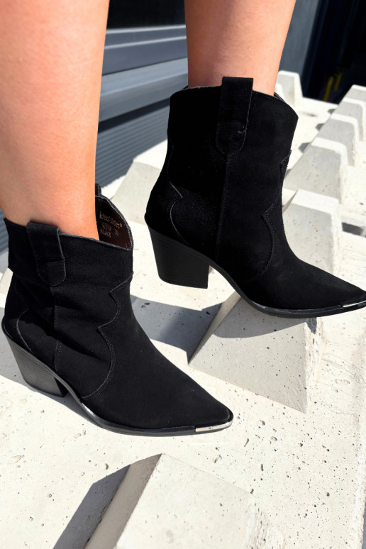 Schwarze Wildleder-Cowboystiefel mit Isolierung und Absätzen Pelsa