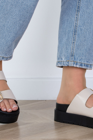 Damen-Platform-Slipper mit goldenen Details in Sand- und Schwarzfarben 2