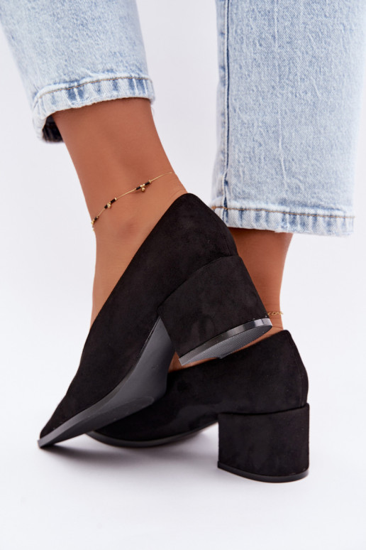 Schuhe mit spitzem Zehen und quadratischen Absätzen in schwarzer Lavisa