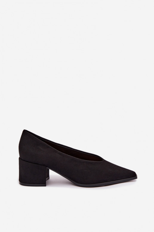 Schuhe mit spitzem Zehen und quadratischen Absätzen in schwarzer Lavisa