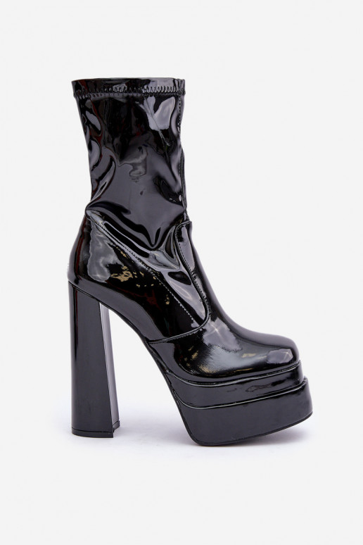 Schwarze Stiefeletten mit Plattform und Lackeffekt Lotisha