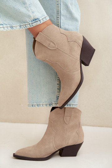 Ein überzeugendes Stilvollll Stiefel im CoZuboy-Stil FemininErmöglichtturalnego aus INildlederu elfenbeinfarbe Beretta