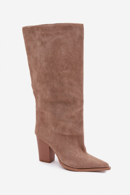 Damen kniehohe Stiefel zum Hineinschlüpfen aus Kunstveloursleder in sandfarbener Farbe Carmina