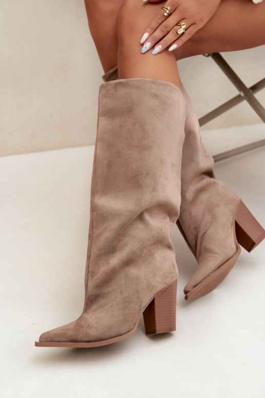 Damen kniehohe Stiefel zum Hineinschlüpfen aus Kunstveloursleder in sandfarbener Farbe Carmina