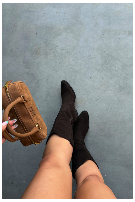 Kniehohe Cowboy-Stiefel aus natürlichem Wildleder mit Isolierung und Absatz in Schokoladenfarbe Radley