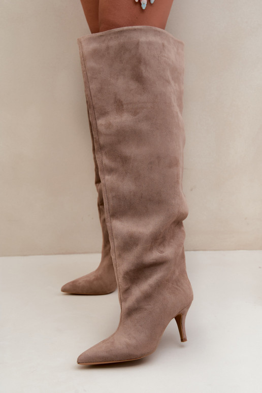 Slip-On Damenkniehohe Stiefel mit dünnen Absätzen in khakifarbener Corly