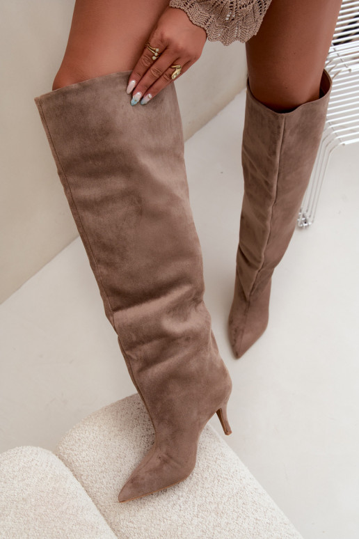 Slip-On Damenkniehohe Stiefel mit dünnen Absätzen in khakifarbener Corly