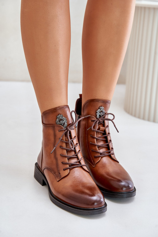 Braune gefütterte Stiefeletten mit breiten verzierten Absätzen Leonise