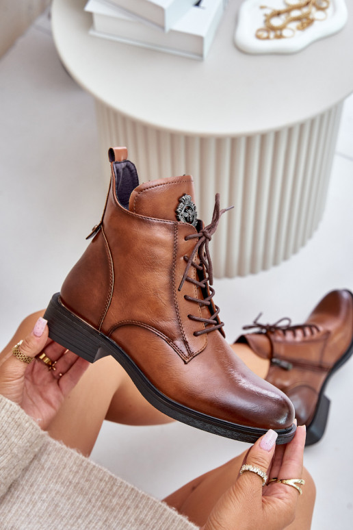 Braune gefütterte Stiefeletten mit breiten verzierten Absätzen Leonise