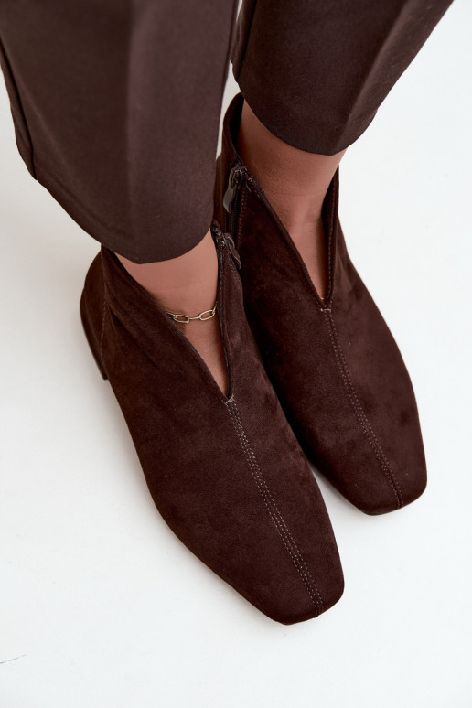 Schokoladenfarbene niedrige Stiefeletten Cut Out mit breiten Absätzen Canella
