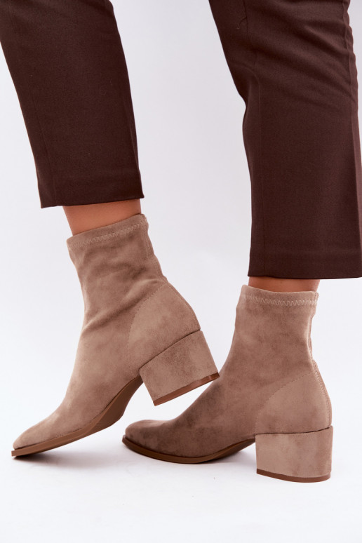 Damen Stiefeletten mit Absatz Typ Klocek in Khakifarbe Rosley