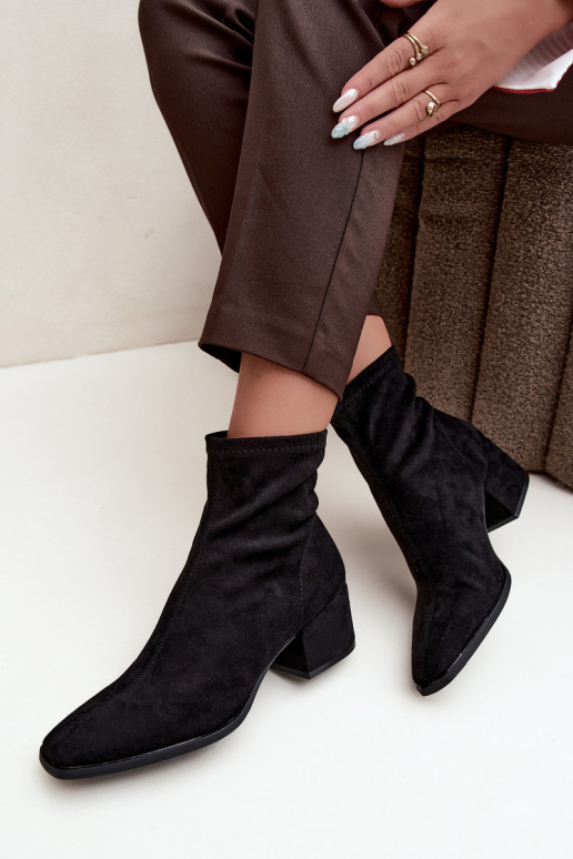 Damen Stiefeletten mit Absatz Typ Klocek in schwarzer Farbe Rosley