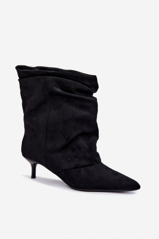 slouchy Stiefeletten mit Absatz in schwarzer Farbe Farren