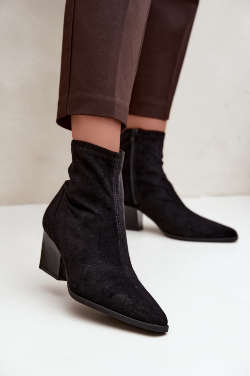 damen Stiefeletten mit schrägen Absätzen in Schwarz Atina