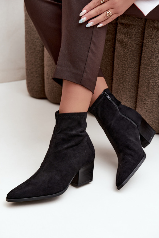 damen Stiefeletten mit schrägen Absätzen in Schwarz Atina