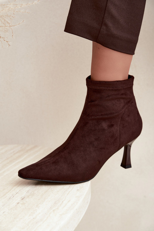 Damen Stiefeletten auf schmalem Absatz mit Nähten in Schokoladenfarbe Clancy