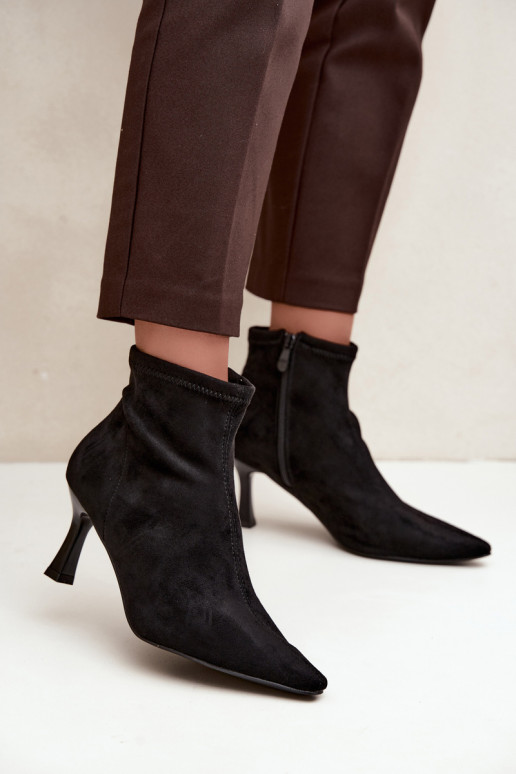 Damen Stiefeletten auf schmalem Absatz mit Nähten in schwarzer Farbe Clancy