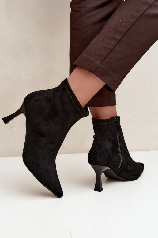 Damen Stiefeletten auf schmalem Absatz mit Nähten in schwarzer Farbe Clancy