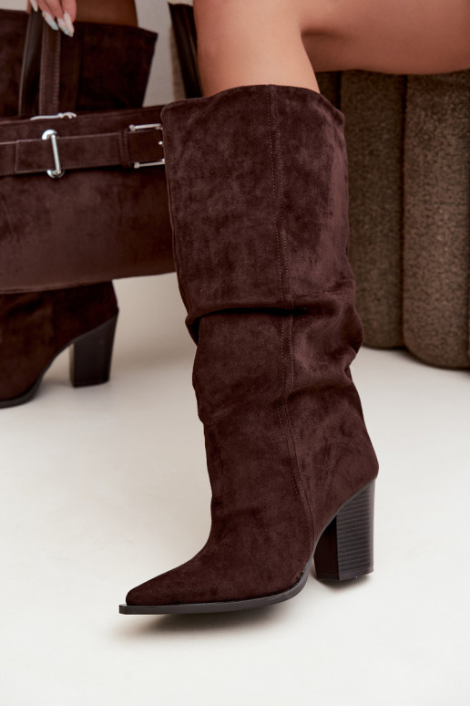 Schokoladenfarbene Stiefeletten mit Absatz und Rüschen Jensy
