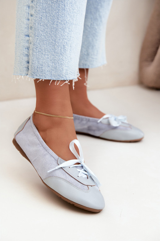 Blaue sportliche Ballerinas mit stilvollen Details Peonia