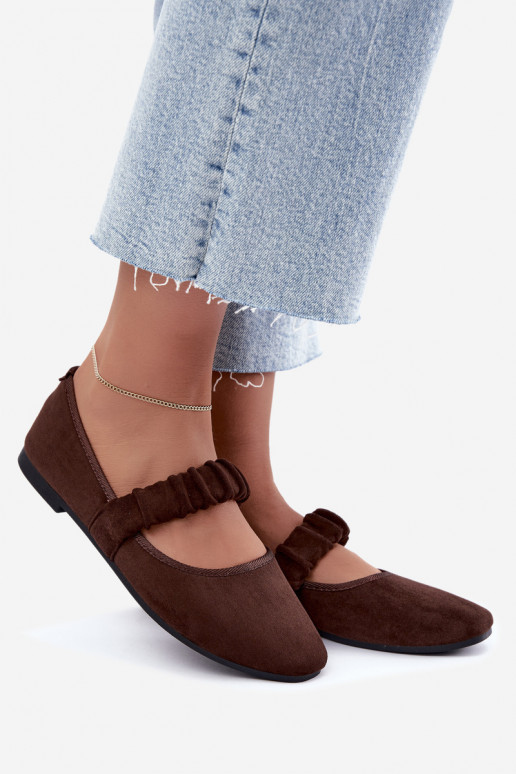 Schokoladen Ballerinas mit geschnitzten Riemen Loreya