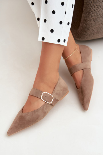 Damen-Ballerinas mit Riemen und Schnallen in sandfarbig Melby