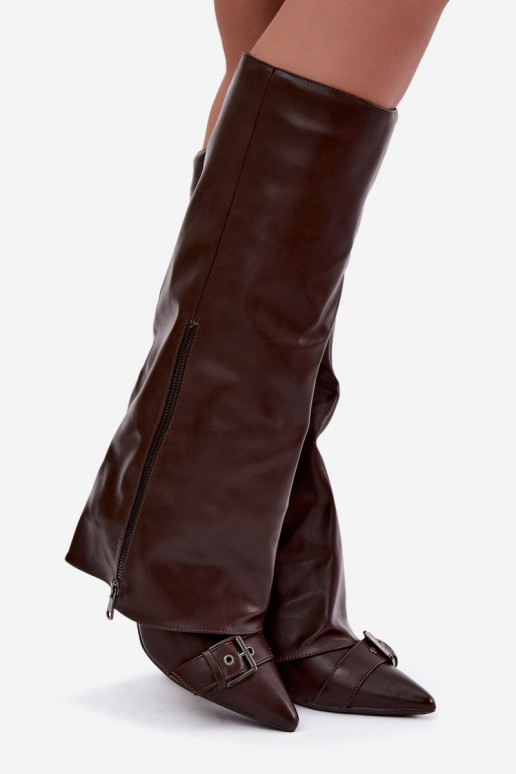 gefütterte kniehohe Stiefel mit dünnen Absätzen und Schnallen in brauner Farbe Kelra