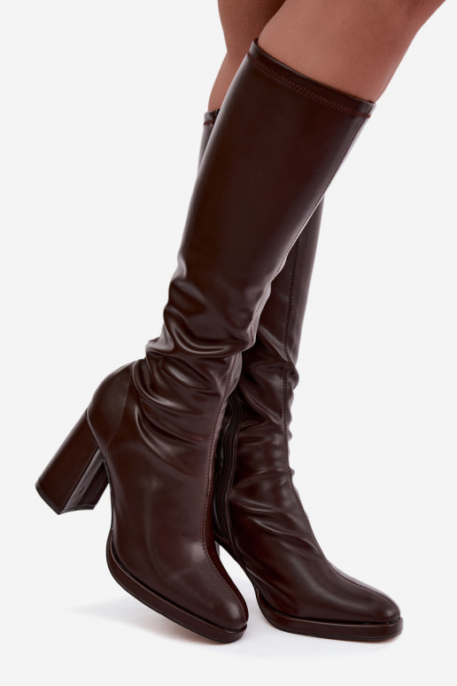 Damen kniehohe Stiefel mit Nähten am Schaft in brauner Farbe Brivana