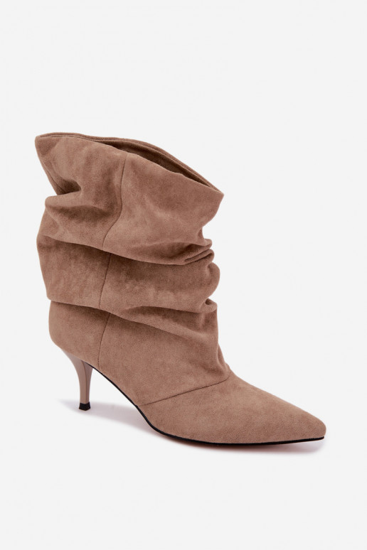 Schlüpfschuh Damen slouchy Stiefeletten mit schmalen Absätzen in Sandfarbe Harissa
