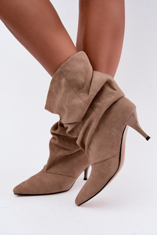 Schlüpfschuh Damen slouchy Stiefeletten mit schmalen Absätzen in Sandfarbe Harissa