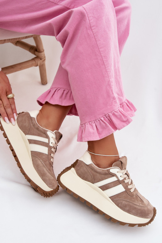 Sandfarbene Sneakers aus Kunstveloursleder mit Plattform D&A GR61-5986