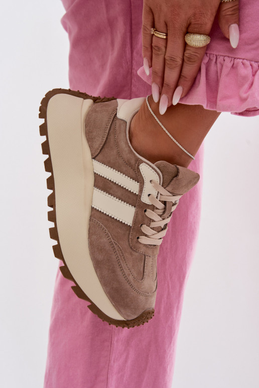 Sandfarbene Sneakers aus Kunstveloursleder mit Plattform D&A GR61-5986