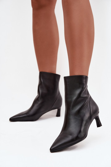 Damen Stiefeletten aus natürlichem Leder mit Absätzen D&A CR52-661 schwarz 2