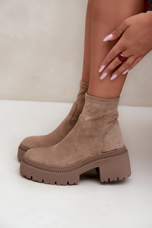 Damen Stiefeletten mit klobigem Absatz und Plattform aus Kunstveloursleder sandfarben Elvianne