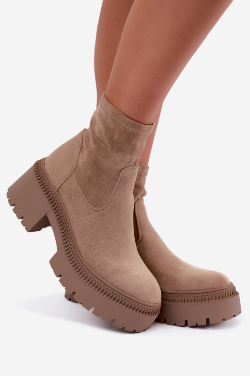 Damen Stiefeletten mit klobigem Absatz und Plattform aus Kunstveloursleder sandfarben Elvianne