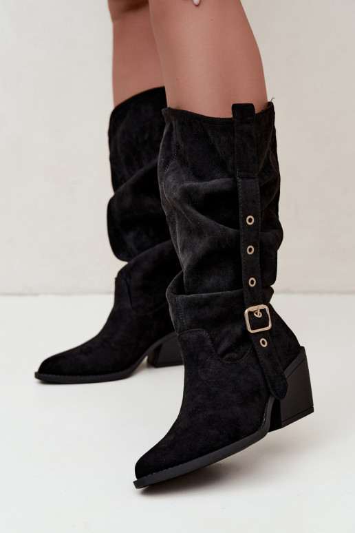 geknitterte Damen kniehohe Stiefel im Cowboy-Stil mit Riemen und Absätzen in schwarz Adria