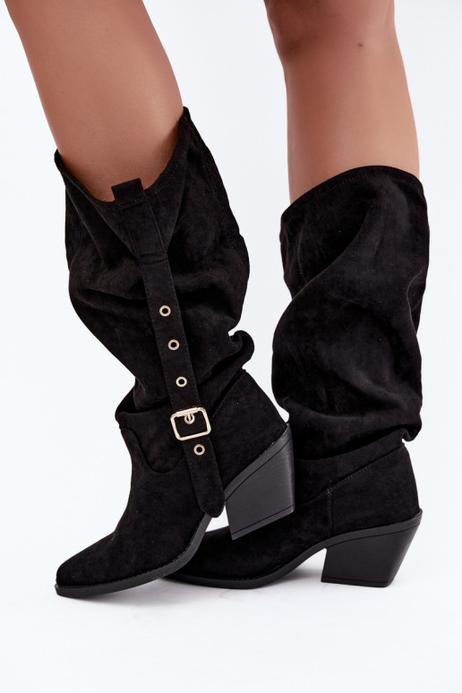 geknitterte Damen kniehohe Stiefel im Cowboy-Stil mit Riemen und Absätzen in schwarz Adria