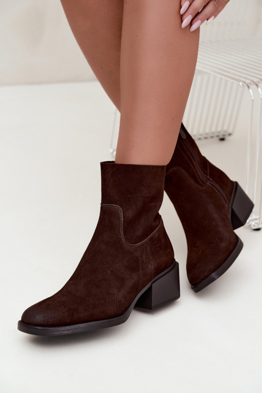 Damen Stiefeletten aus Kunstveloursleder mit Absatz in schokoladenfarbener Iveris