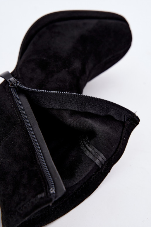 Damen Stiefeletten aus Kunstveloursleder mit Absatz in schwarzer Karvella
