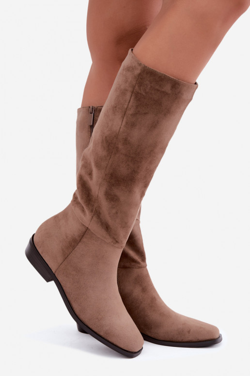 Damen lange Stiefel auf niedrigem Absatz in Sand Feretta
