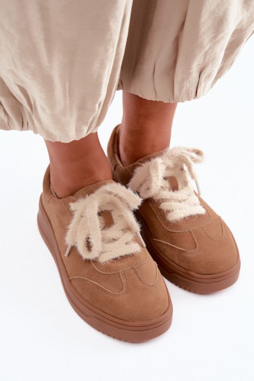 Faux-Suede-Sneaker mit Fell und Schnürsenkeln Kobbo 79655 braun