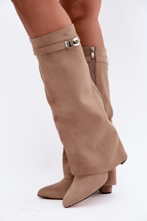 Wärmende Damenstiefel mit genähtem Schaft und Absätzen sandfarben Salia